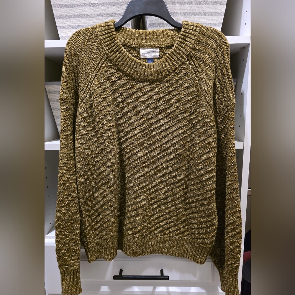 Universal Thread Women's Mustard Crewneck Sweater